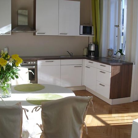 Apartment In City Center - Morassi Karlovy Vary Luaran gambar