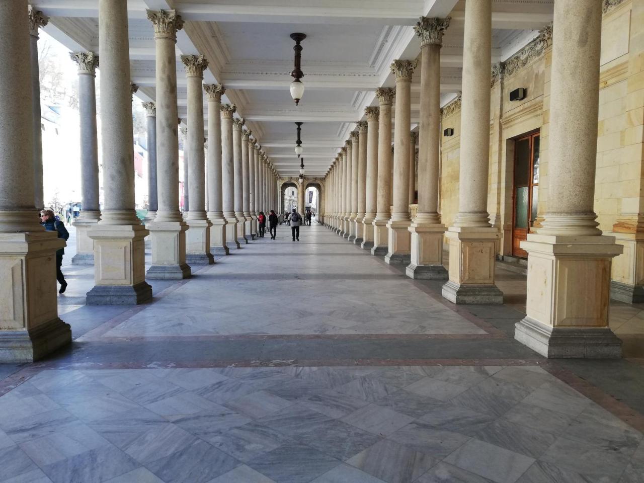 Apartment In City Center - Morassi Karlovy Vary Luaran gambar